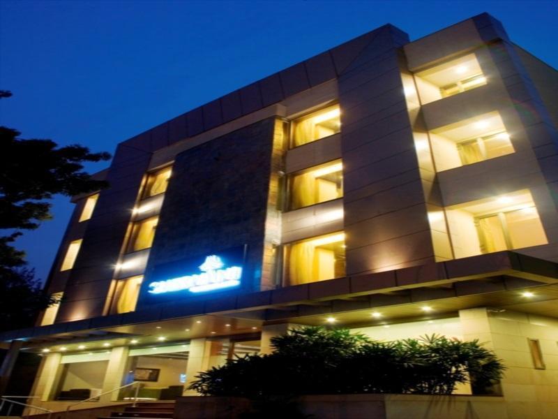 Shervani Nehru Place Нью-Дели Экстерьер фото