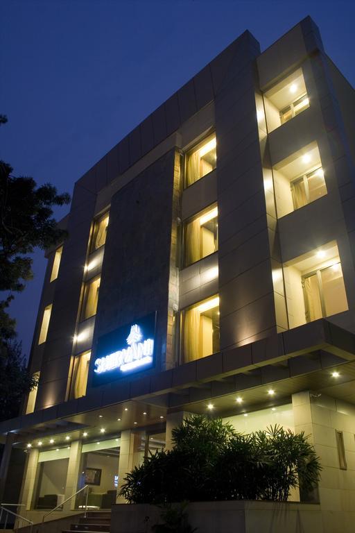 Shervani Nehru Place Нью-Дели Экстерьер фото