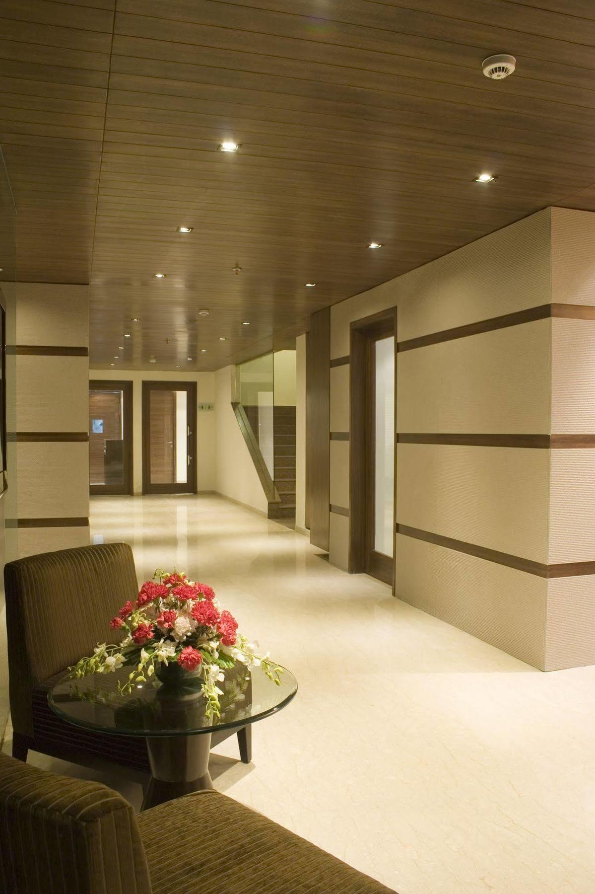 Shervani Nehru Place Нью-Дели Экстерьер фото